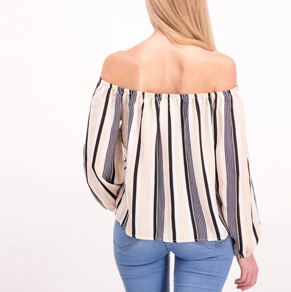 Lucca Couture
Women's Off The Shoulder Tops - Picture 3 of 10